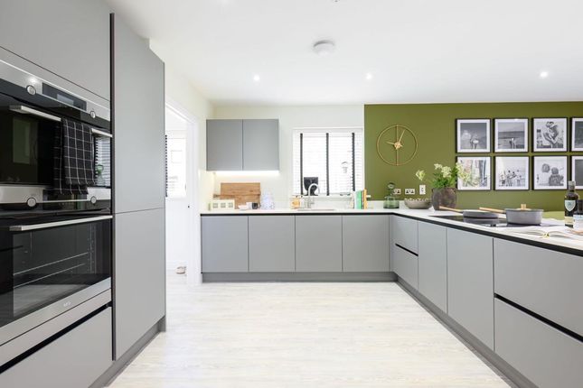 Marleigh Park, 5 Bedroom Show Home, Kitchen