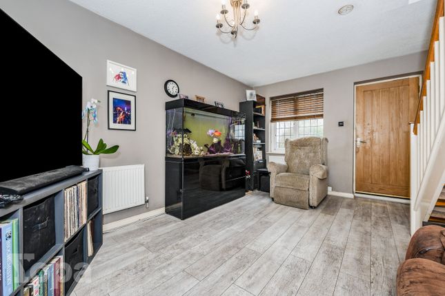 38, Richmond Drive, Gravesend photo 2