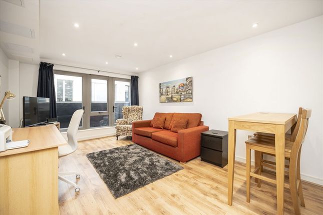 Flat 20, 4, Steward Street, London photo 2