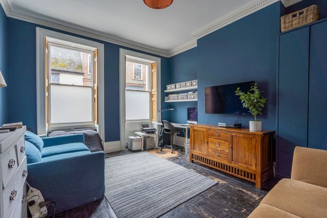 Flat for sale in High Street, Wallingford