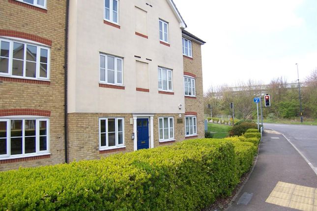 Thumbnail Flat to rent in Covesfield, Northfleet, Gravesend