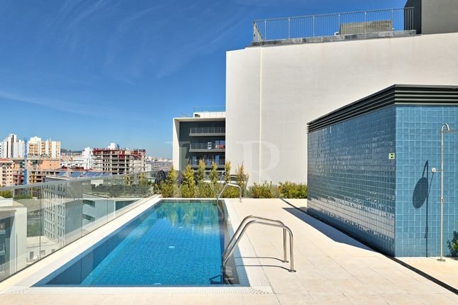 Thumbnail Apartment for sale in Alta De Lisboa, Lumiar, Lisboa