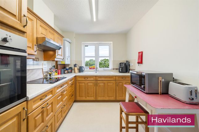 Flat 69, Blake Court, N21 photo 4
