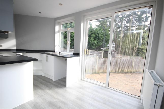 19, Kings Chase, Essex photo 3