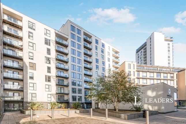 2 Bedroom Flat in GU22 7RF