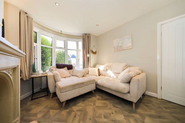 35, Sundour Crescent, Wolverhampton photo 4