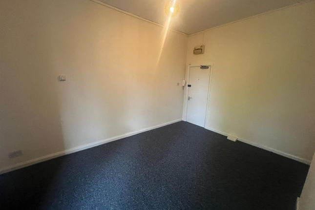 4, Manley Road, Manchester photo 2