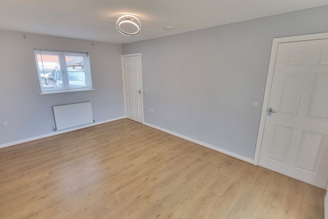 19, Becks Close, Leicester photo 5