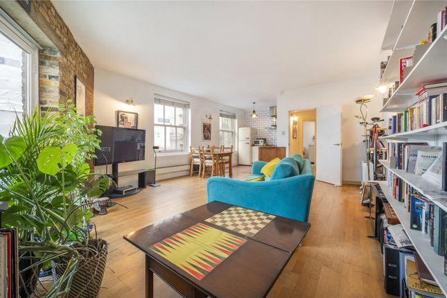 Flat for sale in Balls Pond Place, Islington