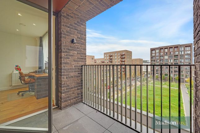 Flat 20 Guthrum Court, 1, Cavendish Square, Royal Albert Wharf photo 3