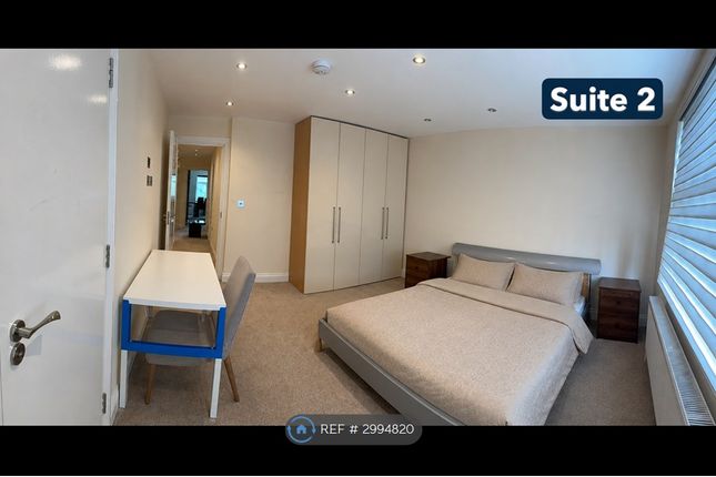 Bed Flat, Edgwarebury Lane, Edgware photo 3
