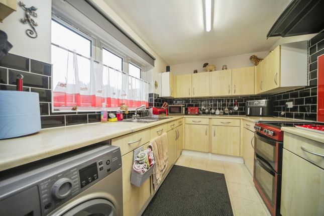 11, Devon Close, Bury Saint Edmunds photo 4