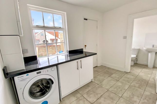 Detached house to rent in Old Perry Street, Northfleet, Gravesend, Kent