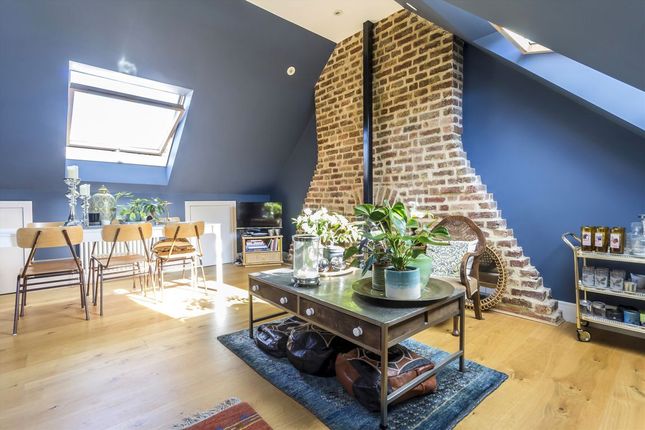 Flat 3, 25, Birkbeck Road, London photo 4