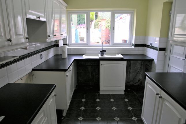 Kerry Close, Brierley Hill photo 2