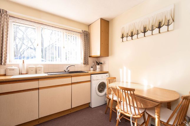 Flat for sale in Lodge Drive, Wingerworth
