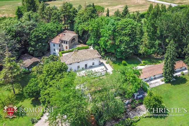 Leisure/hospitality for sale in Montone, Umbria, Italy