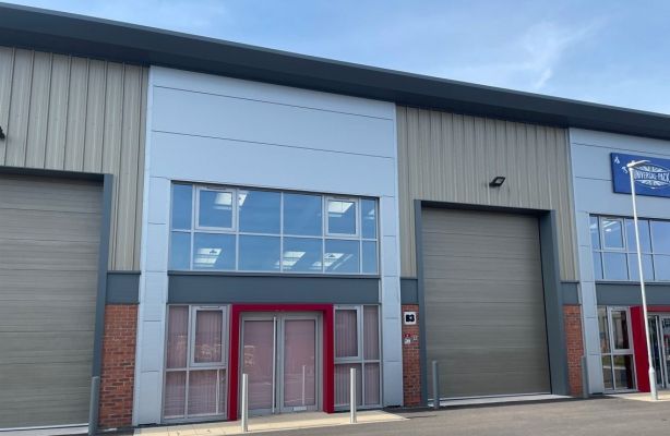 Warehouse to let in Unit B3, Access 442, Telford, Shropshire