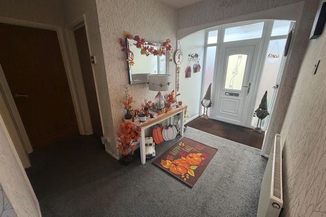 10, Rushmere Way, Rushden photo 2