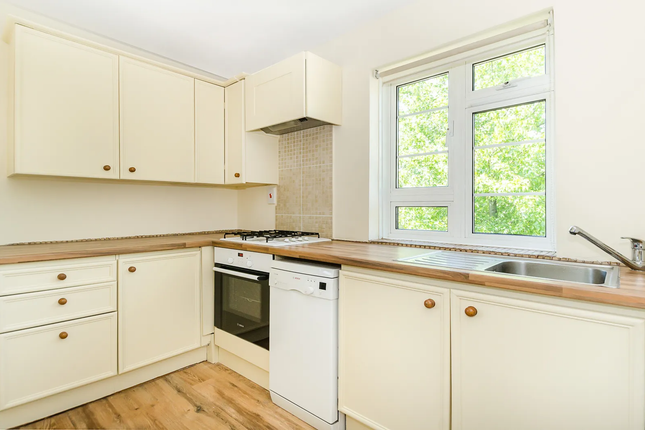 Thumbnail Flat to rent in Kelfield Gardens, London