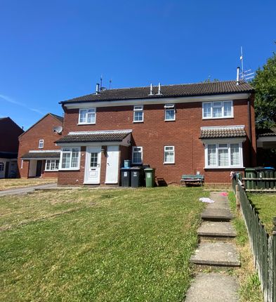 Thumbnail Property to rent in Thistle Close, Hemel Hempstead