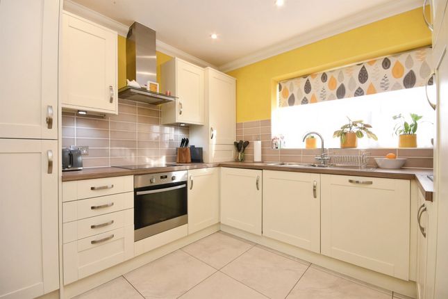 8, Conies Road, Halstead photo 4
