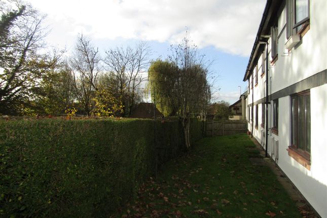 17, Minerva Court, Boroughbridge, York photo 4