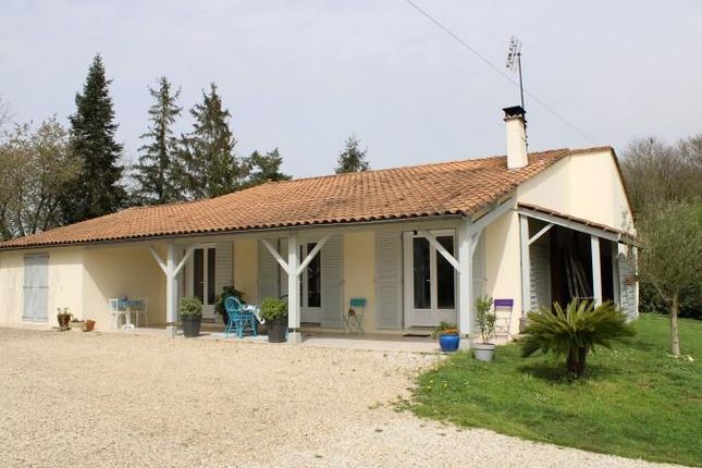 Thumbnail Commercial property for sale in Condac, Poitou-Charentes, 16700, France