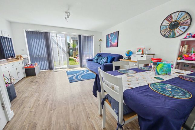 12 Catland Copse, Southampton photo 2