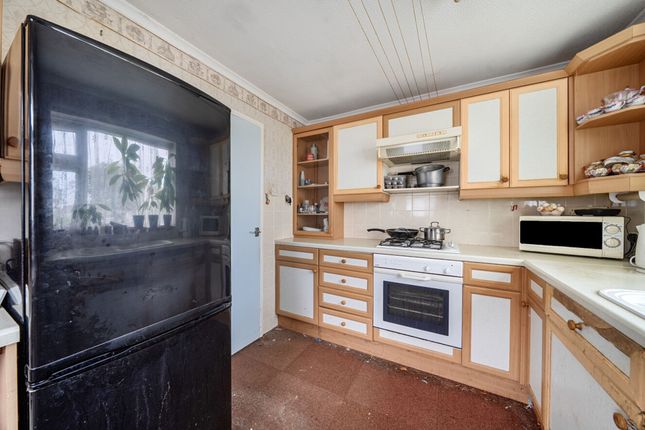 7 Cunningham Gardens, Bognor Regis photo 4