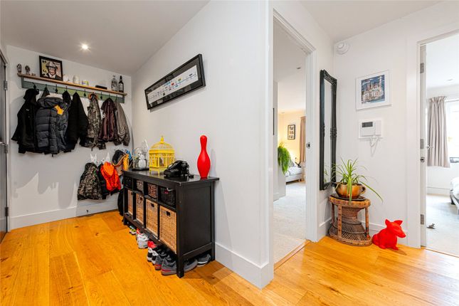 Apartment 18, 6, Tiltman Place, London photo 5