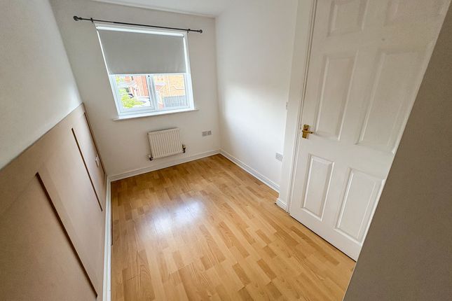 28, Rayburn Court, Blyth photo 3