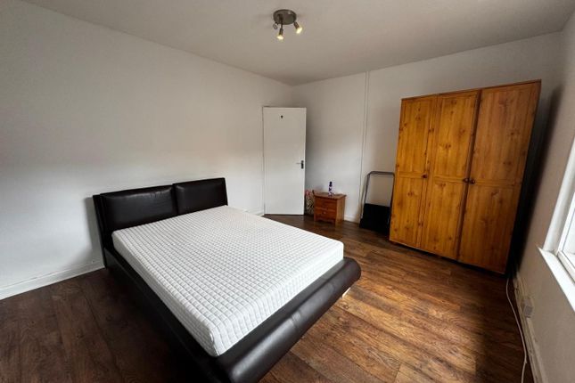 Bedroom.Jpeg