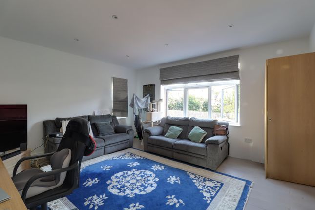 2a, Peaks Hill, Purley photo 5