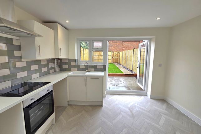 38, Zetland Road, GOSPORT photo 3