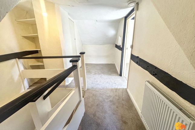104a High Street, Chesham photo 3