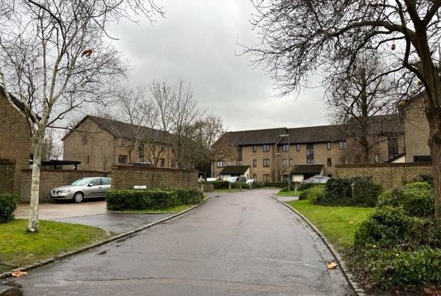 9, Whitecroft, Surrey photo 3