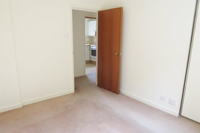 Flat to rent in Glen Eyre Road, Southampton