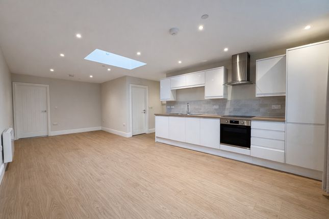 4 Williams Court, The Green, Cullompton photo 2