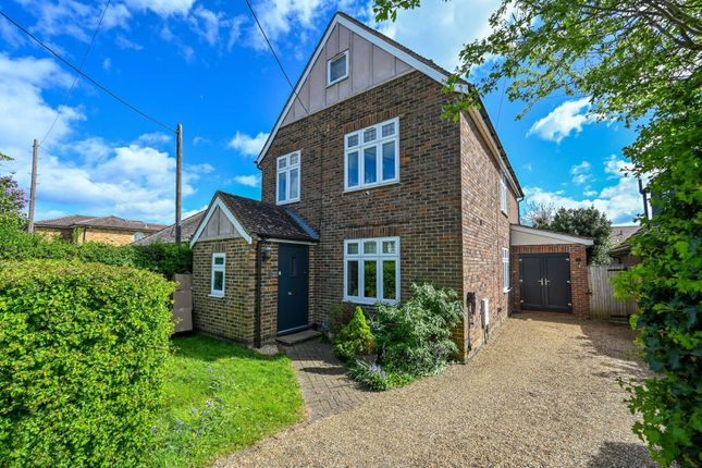 Thumbnail Detached house to rent in Kings Road, West End, Woking