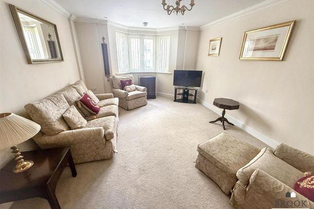 Flat 36, Devonshire Mansions, 54, Grand Parade, Eastbourne photo 2
