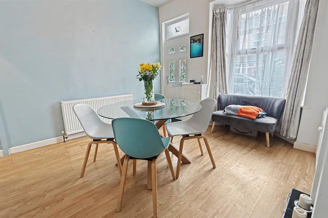 22, Cotteridge Road, Birmingham photo 4