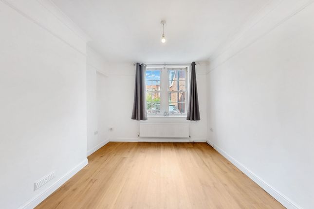 Flat 9, The Square Peabody Estate Fulham Palace Road, London photo 2