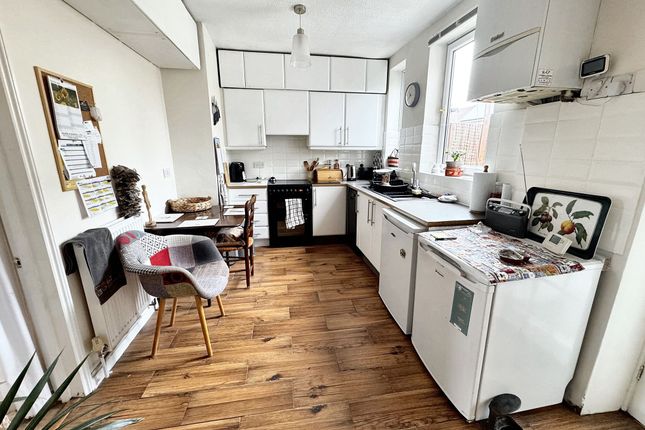 45 Siddalls Gardens, Tiverton photo 3