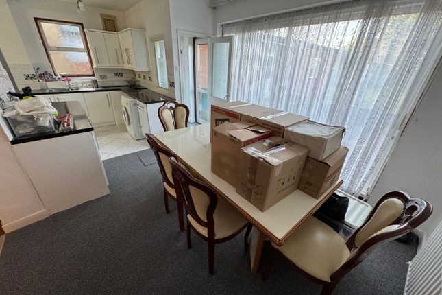 205, Springwell Road, Hounslow photo 4