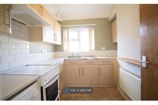 Hepworth Avenue, Churwell Morley, Leeds photo 4