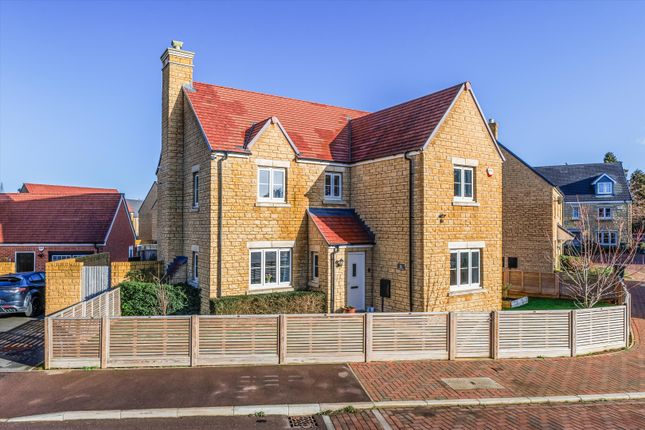 9, Brunel Drive, Cheltenham photo 2