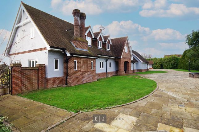 Thumbnail Detached house to rent in Pynest Green Lane, Waltham Abbey