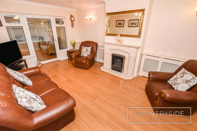 77, Thundersley Park Road, Benfleet photo 2