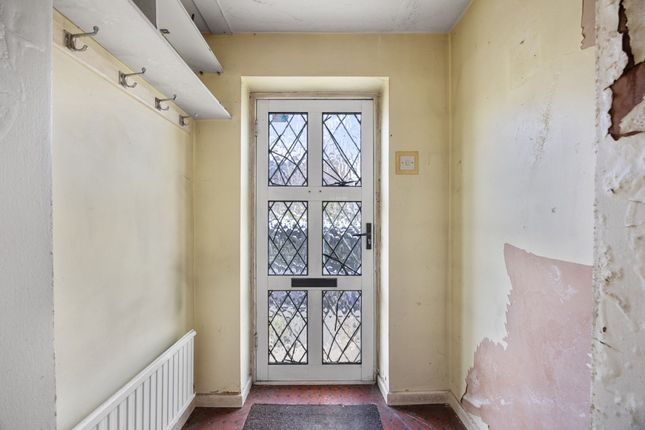 22 Cowbridge Road, Pontyclun photo 3